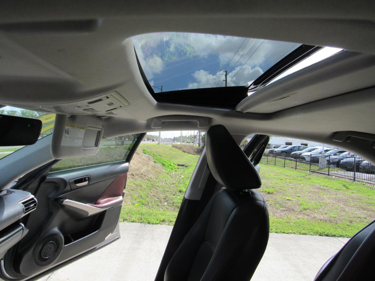 Lexus IS IS 300 RWD 2018