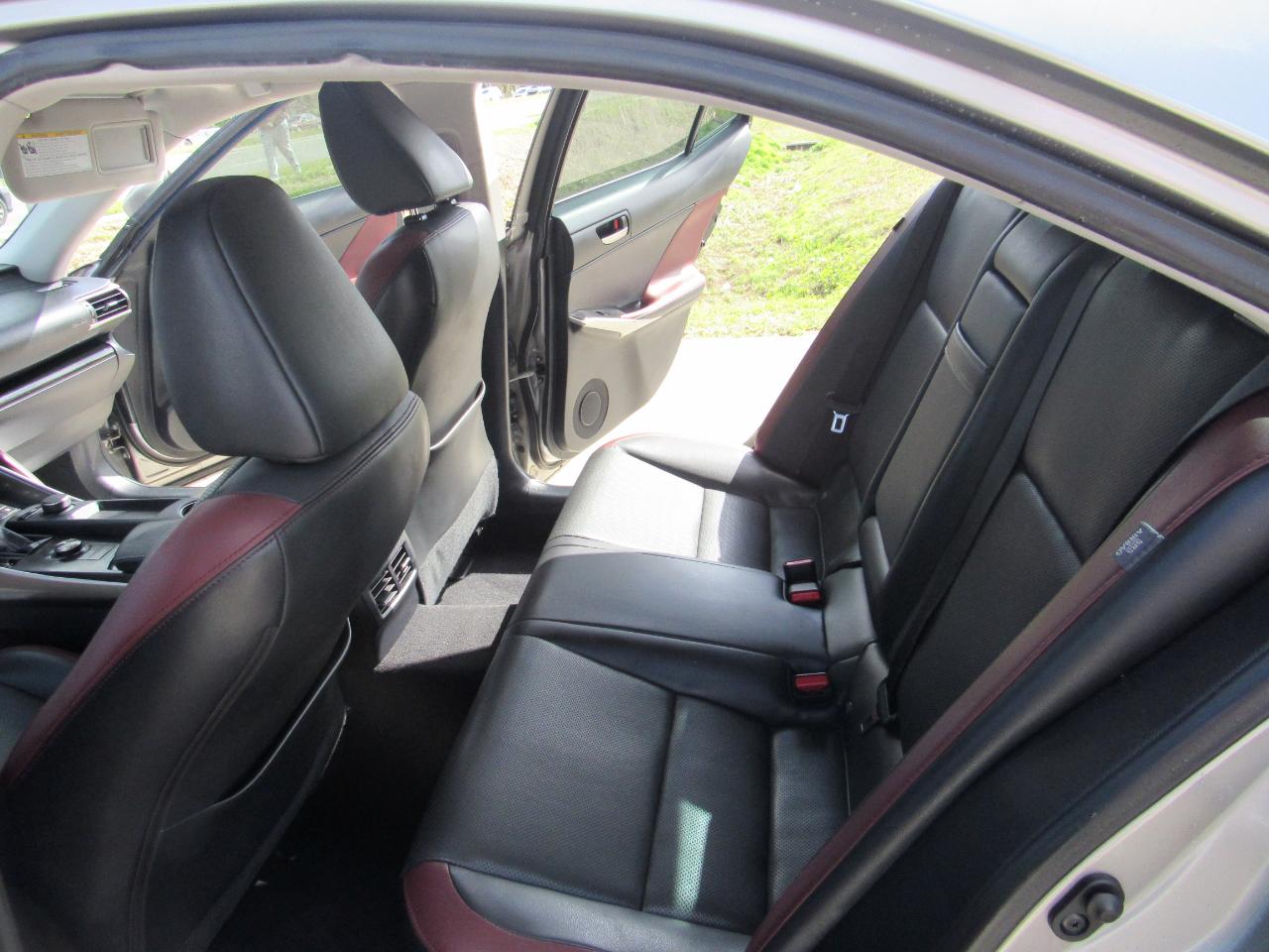 Lexus IS IS 300 RWD 2018