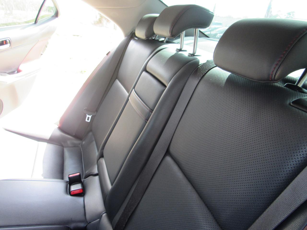 Lexus IS IS 300 RWD 2018