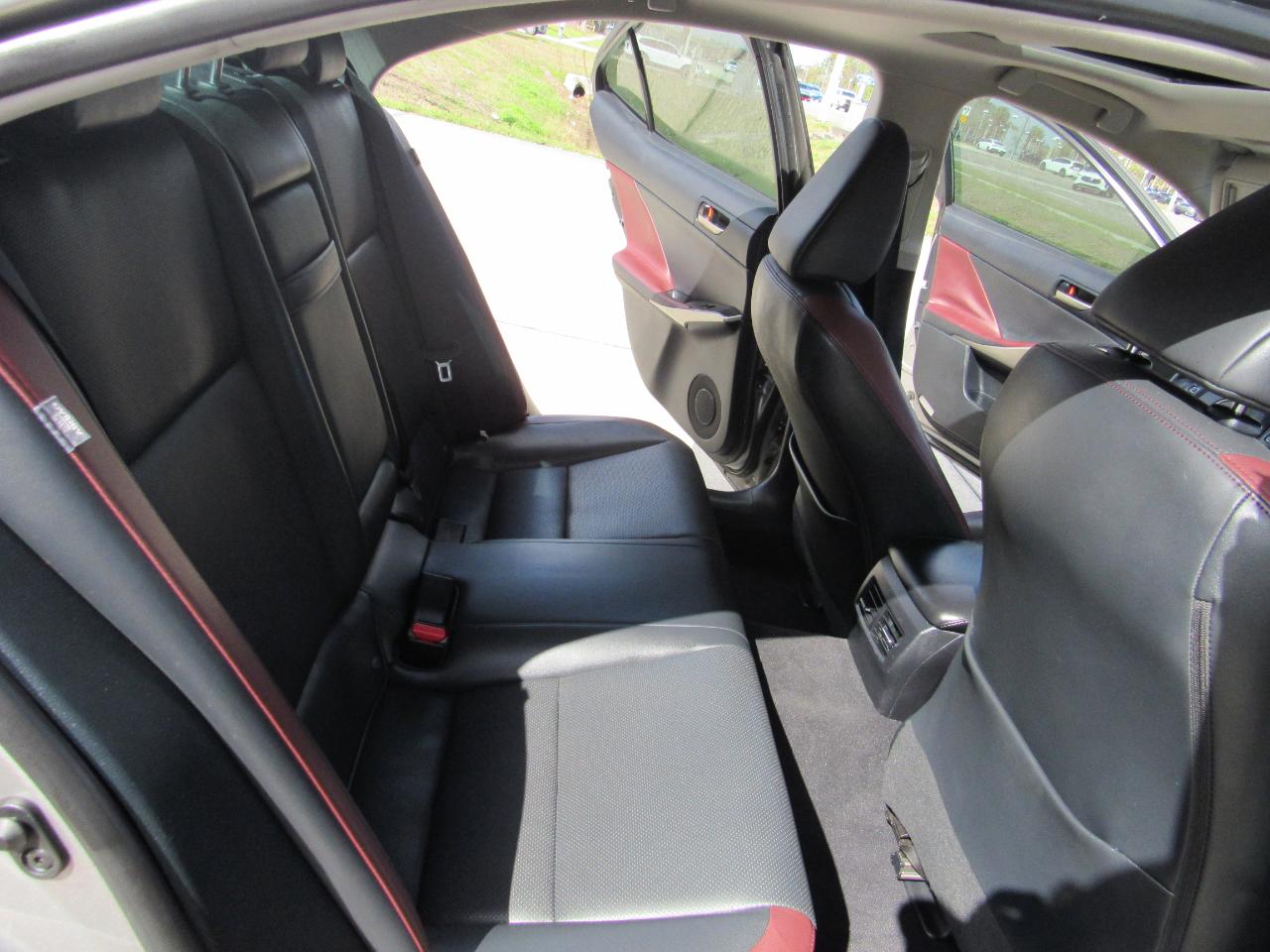 Lexus IS IS 300 RWD 2018