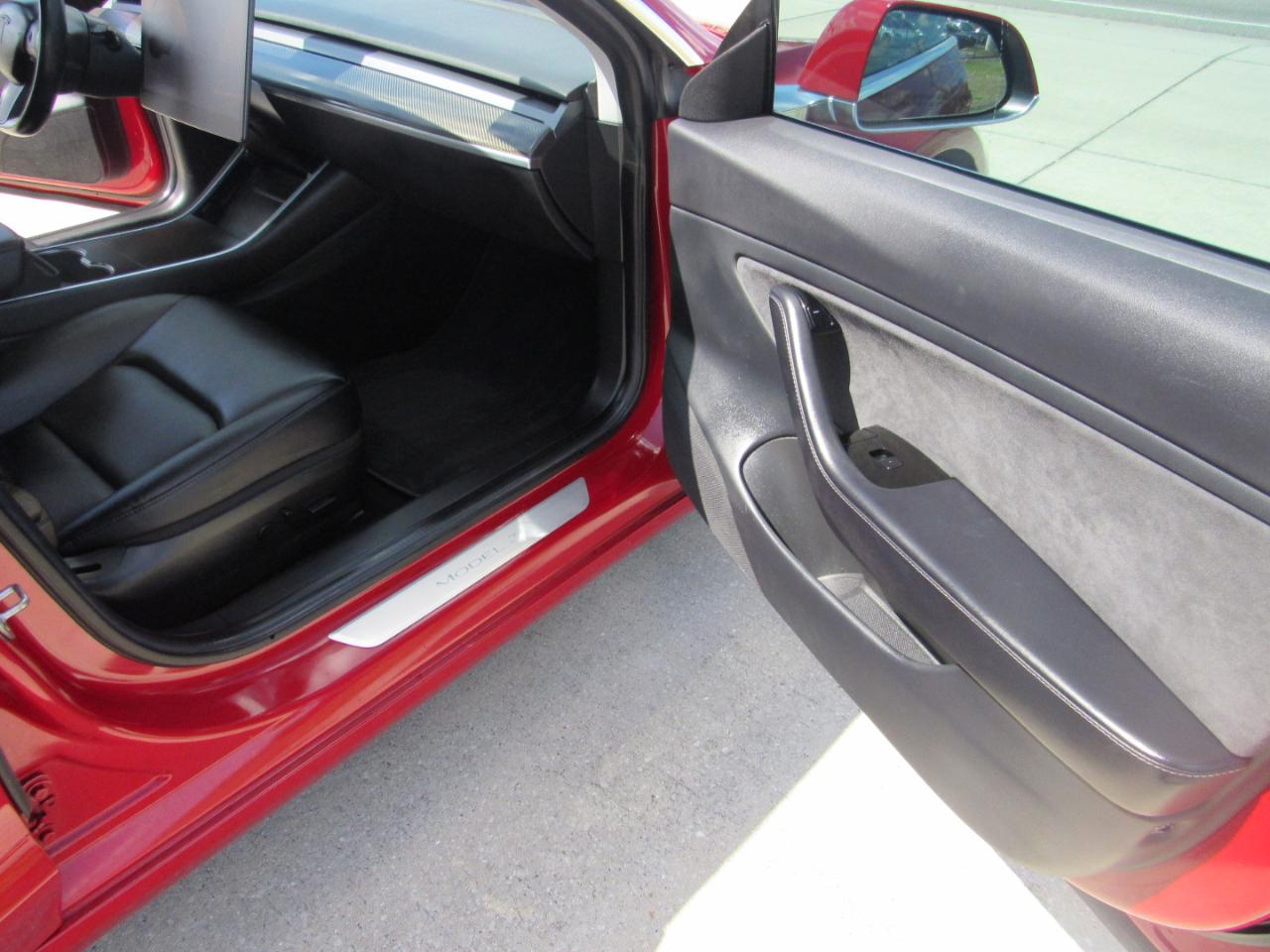 Tesla Model 3 Long Range Battery RWD 2018