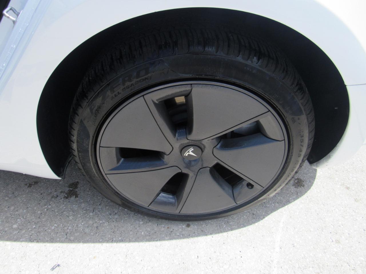 Tesla Model 3 RWD 2023