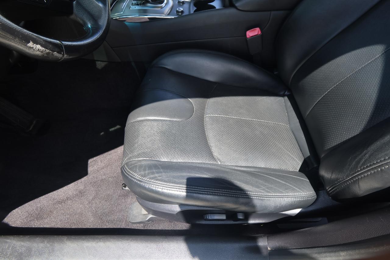 Infiniti Q40 4dr Sdn RWD 2015