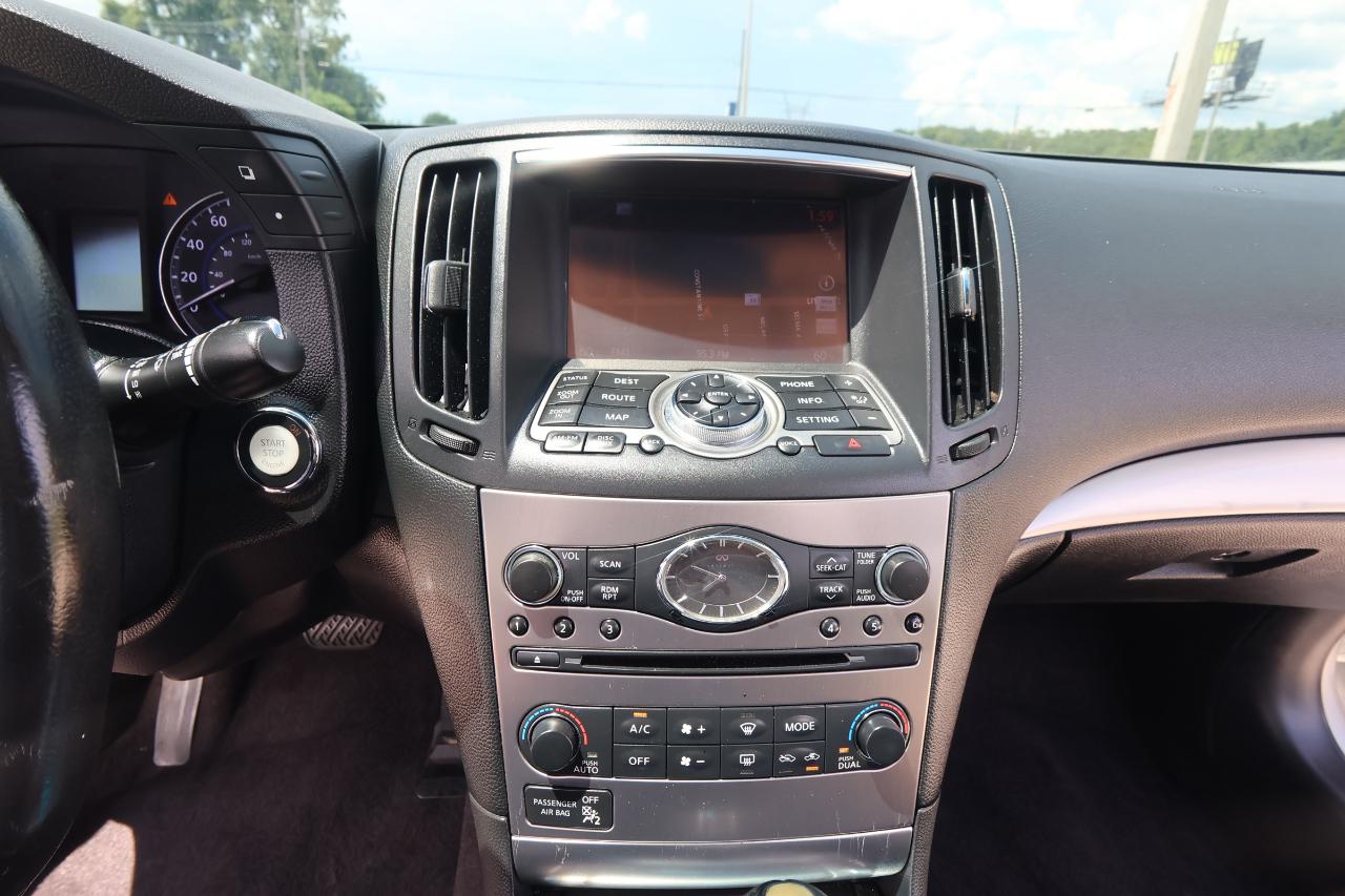 Infiniti Q40 4dr Sdn RWD 2015