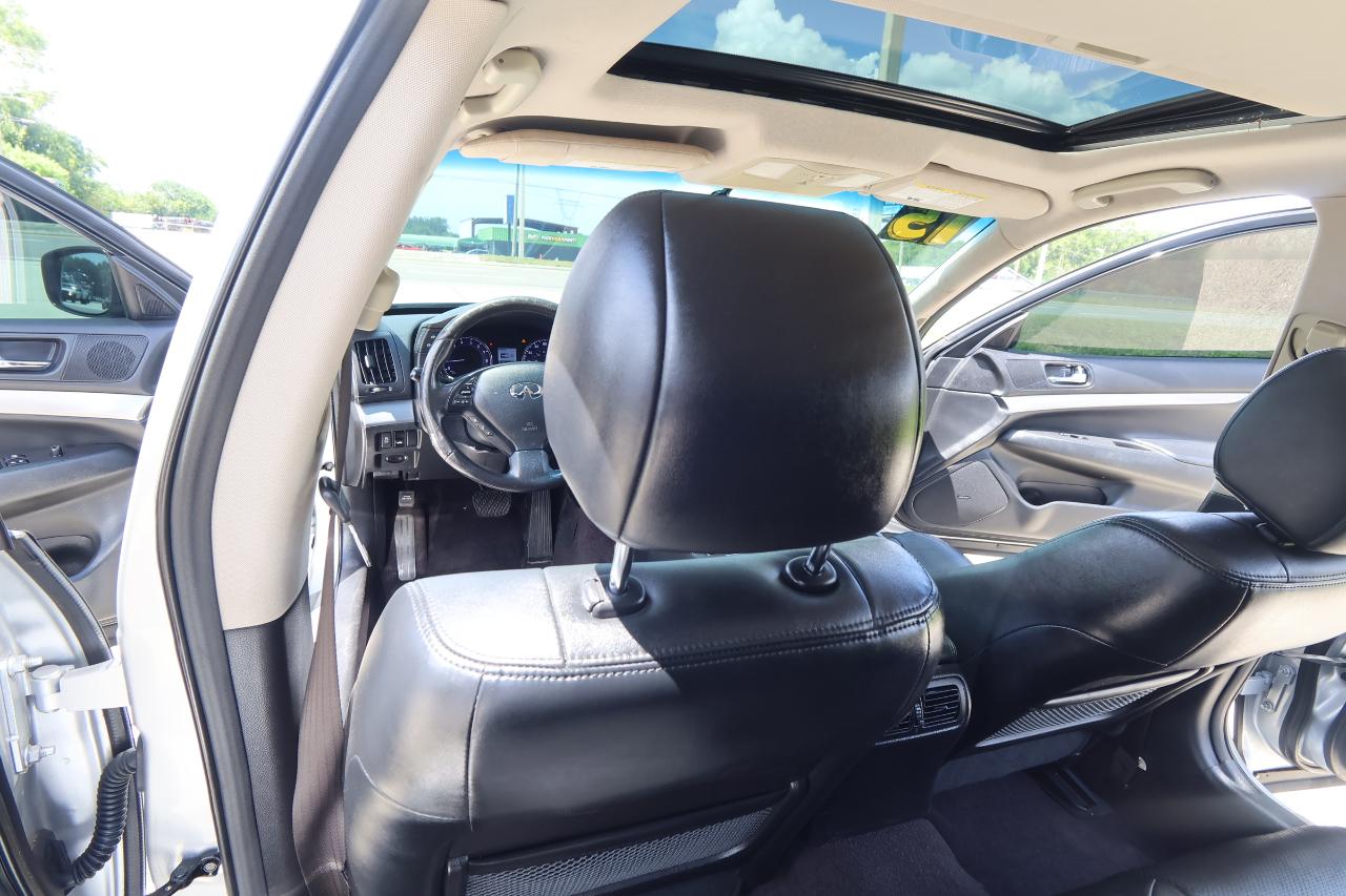 Infiniti Q40 4dr Sdn RWD 2015