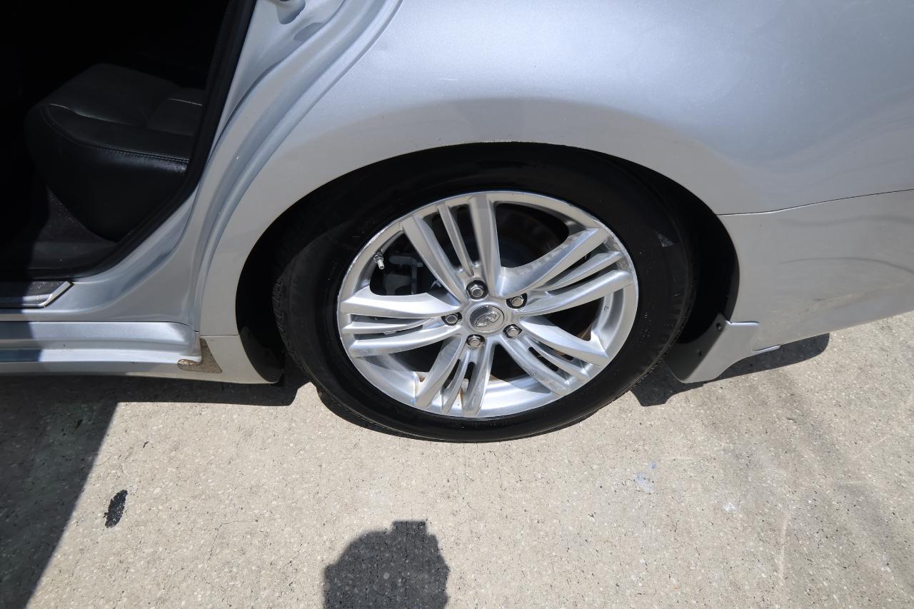 Infiniti Q40 4dr Sdn RWD 2015