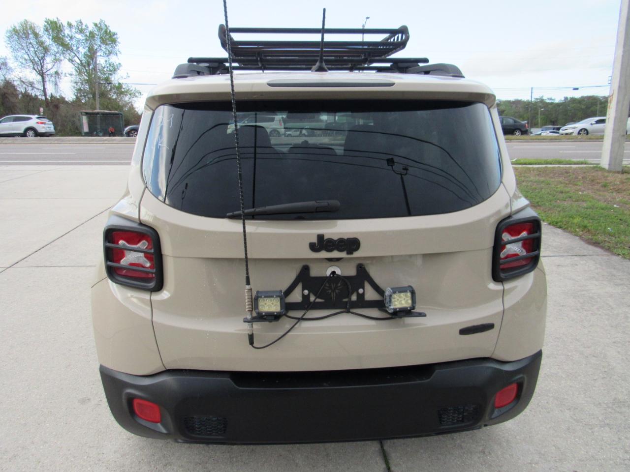 Jeep Renegade Latitude FWD 2015