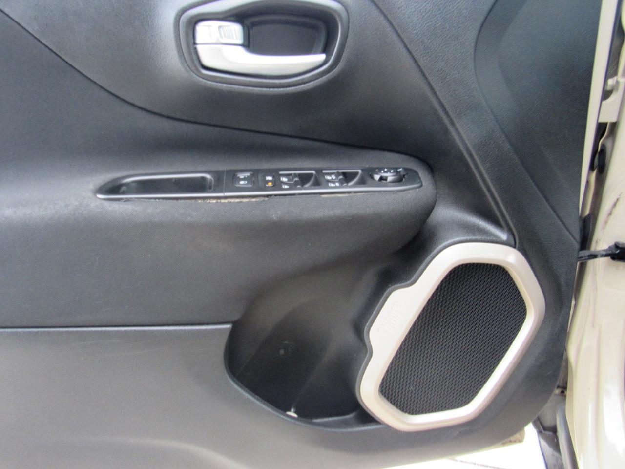 Jeep Renegade Latitude FWD 2015