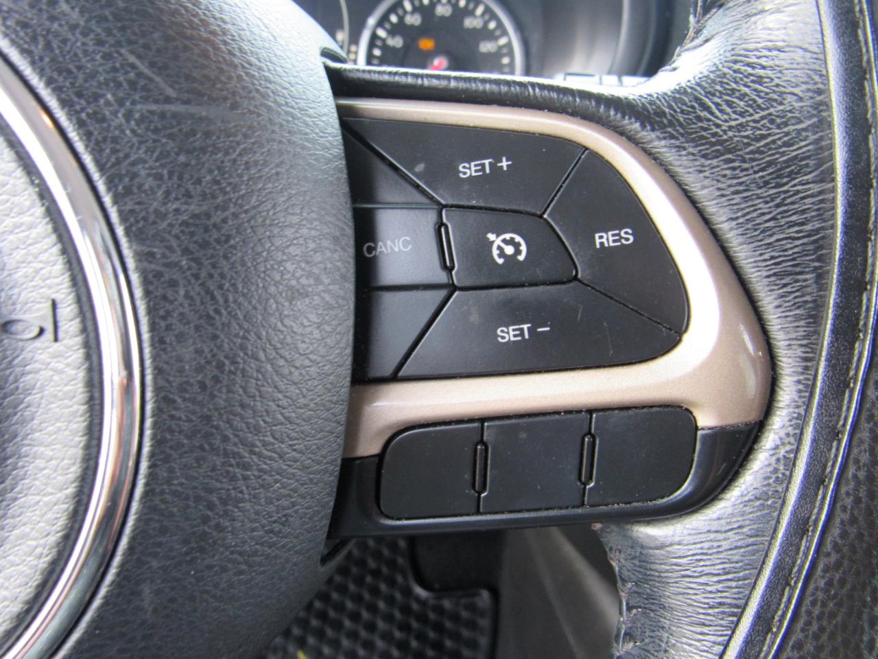 Jeep Renegade Latitude FWD 2015