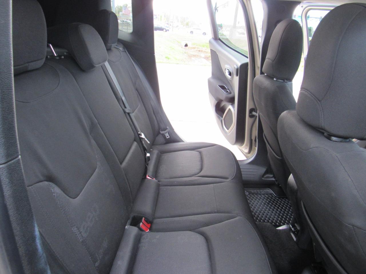 Jeep Renegade Latitude FWD 2015