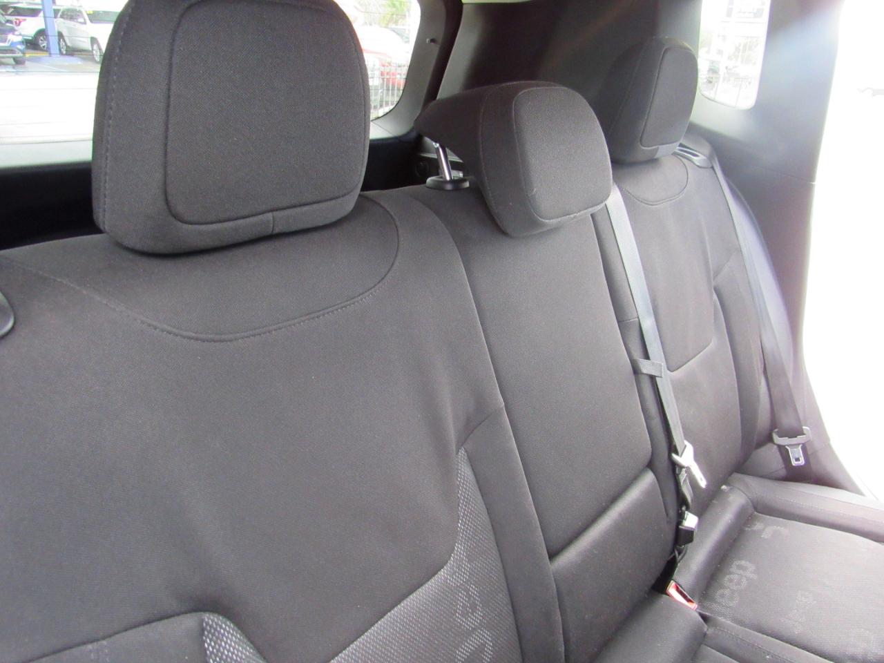 Jeep Renegade Latitude FWD 2015