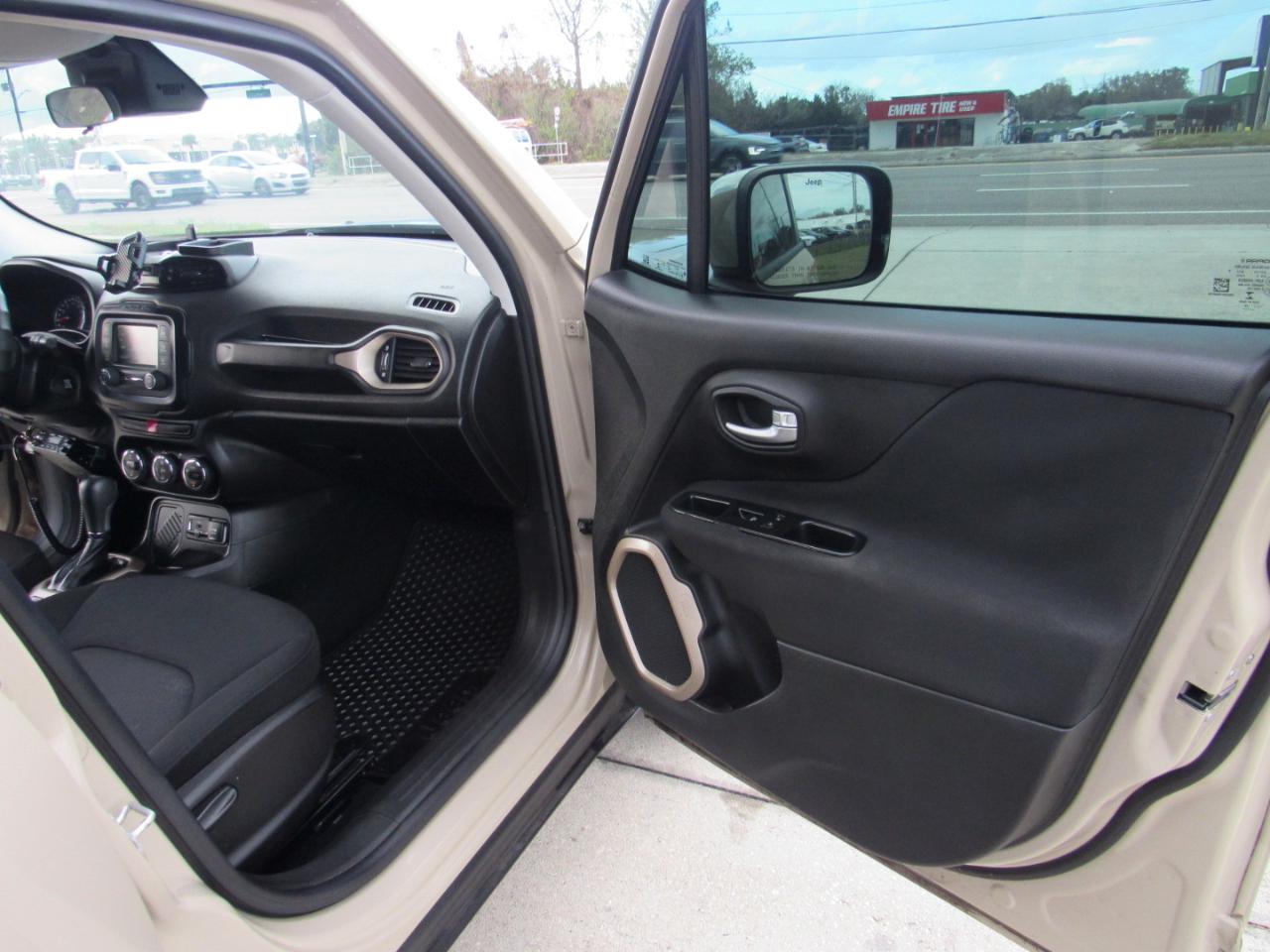 Jeep Renegade Latitude FWD 2015