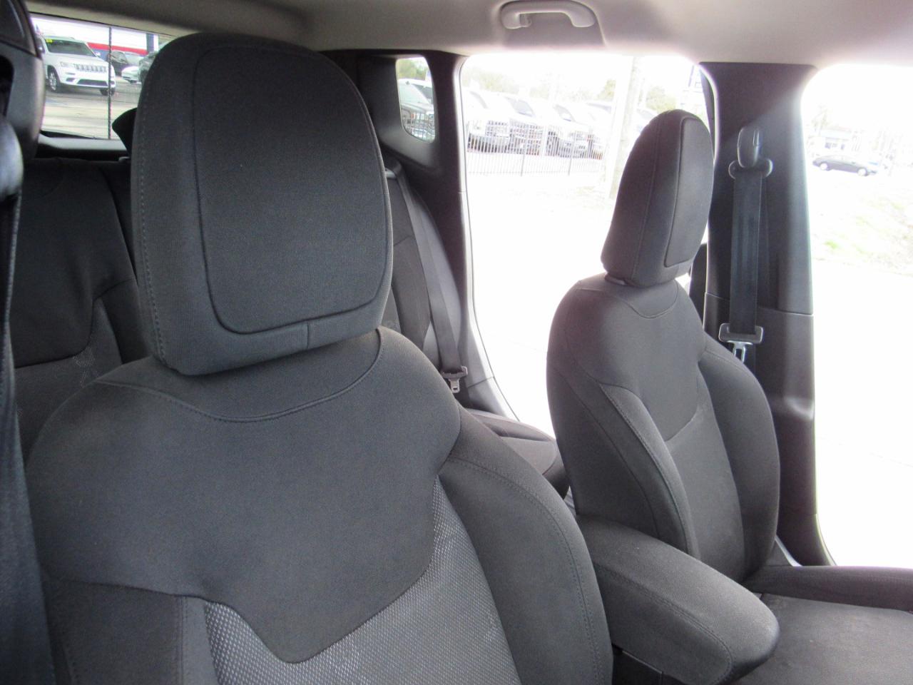 Jeep Renegade Latitude FWD 2015