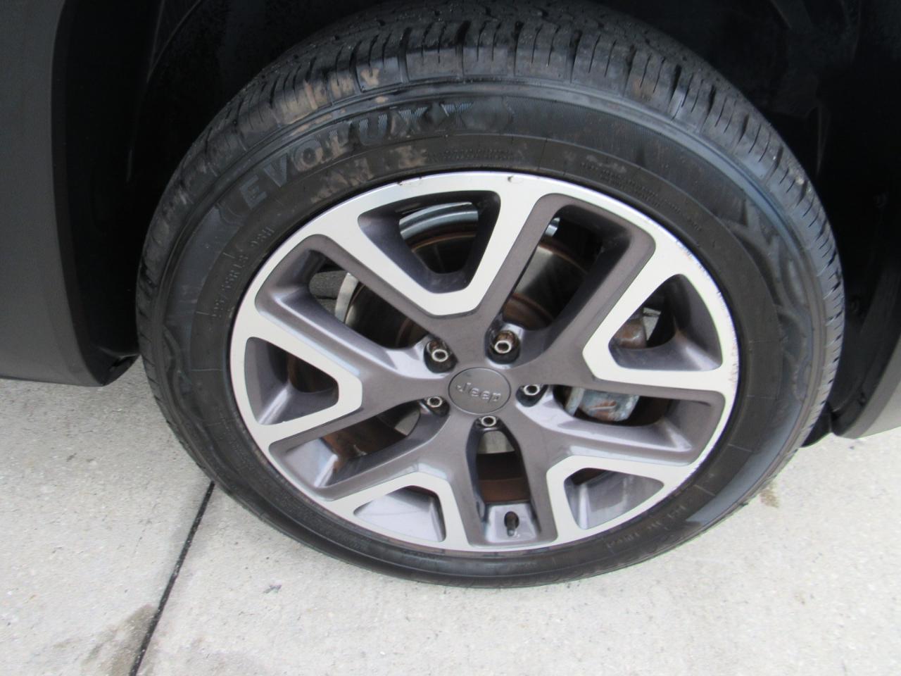 Jeep Renegade Latitude FWD 2015