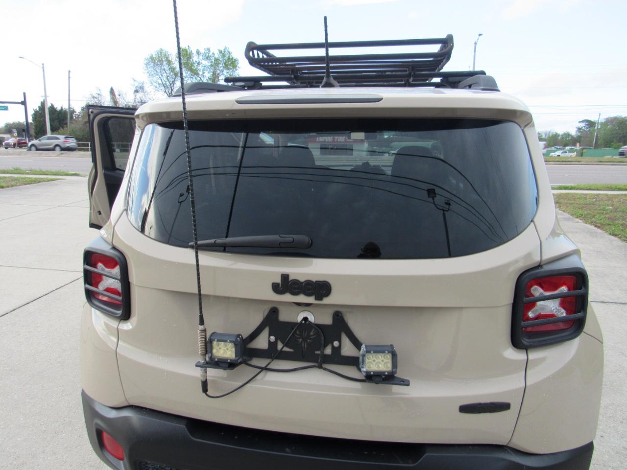 Jeep Renegade Latitude FWD 2015