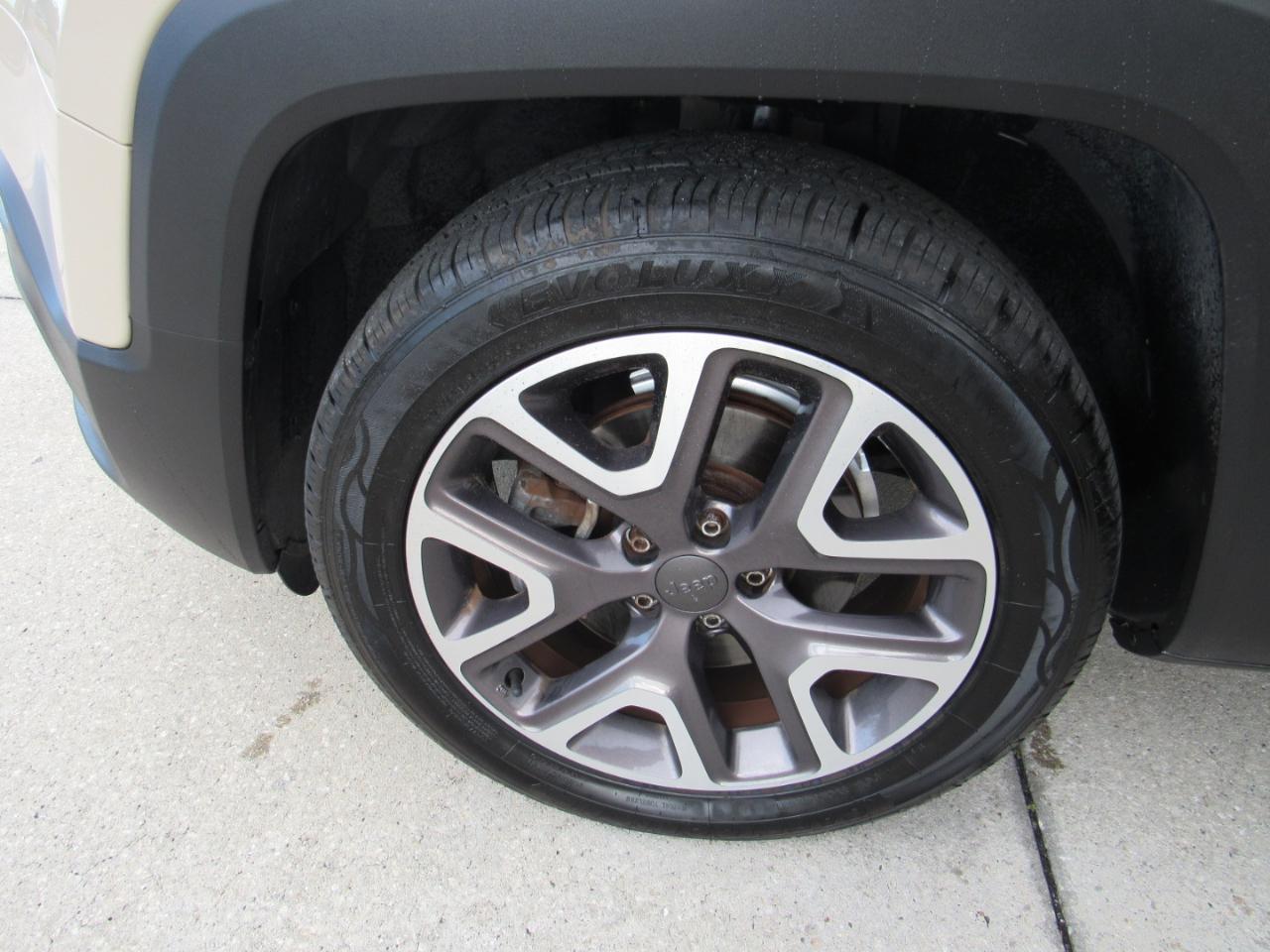 Jeep Renegade Latitude FWD 2015