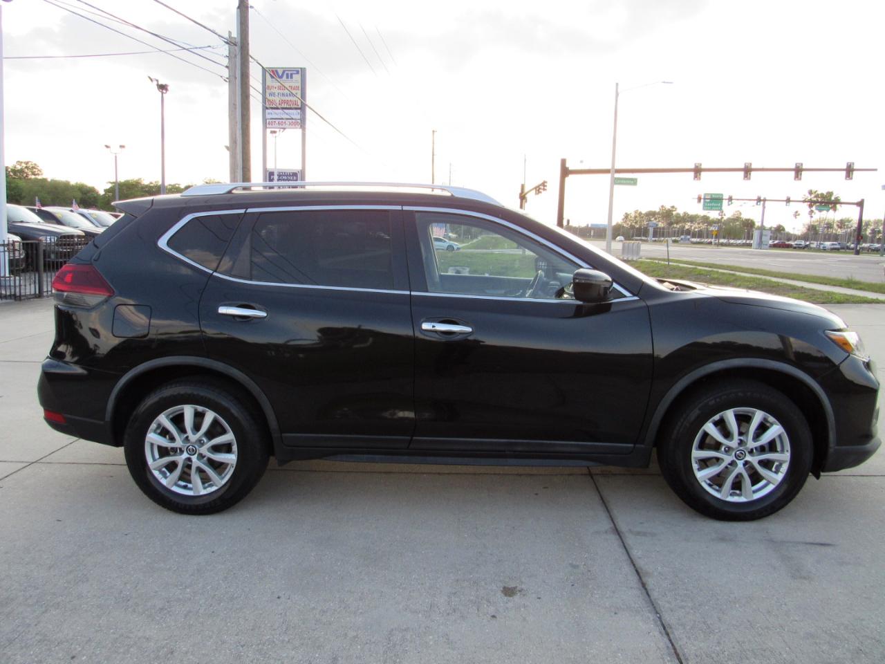 Nissan Rogue FWD SV 2020