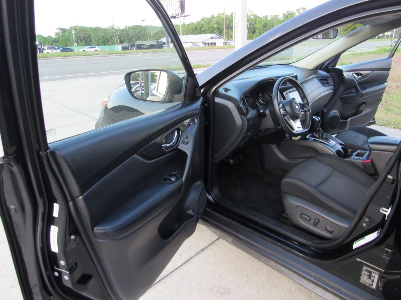 Nissan Rogue FWD SV 2020