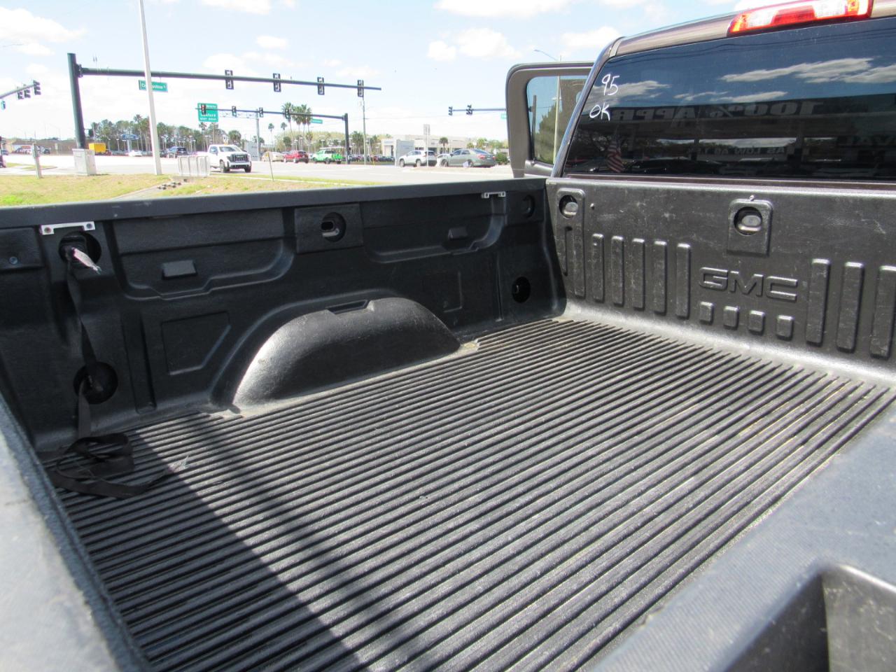 GMC Sierra 1500 Limited 4WD Double Cab SLE 2019