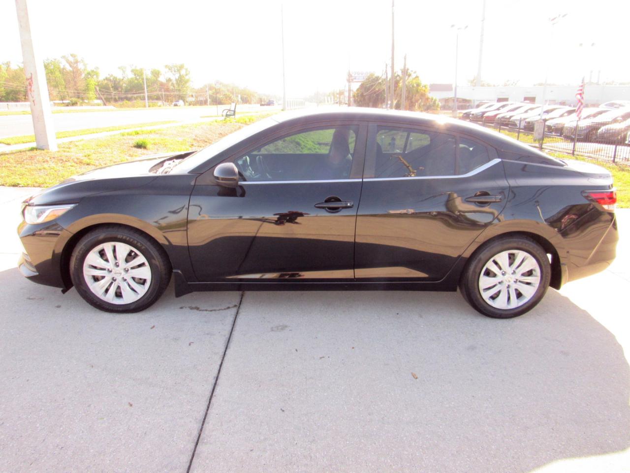 Nissan Sentra S CVT 2021