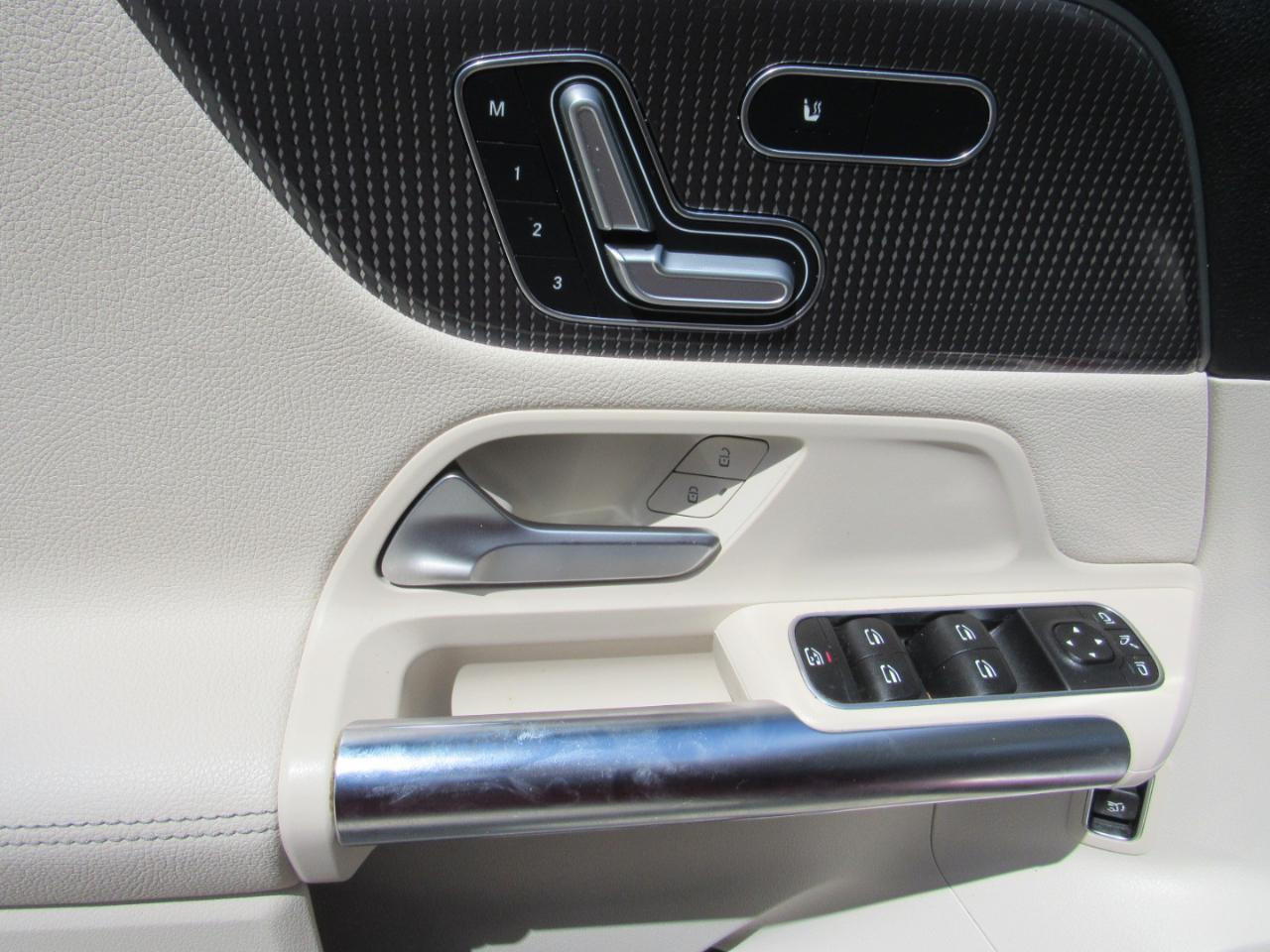 Mercedes-Benz GLA GLA 250 SUV 2021