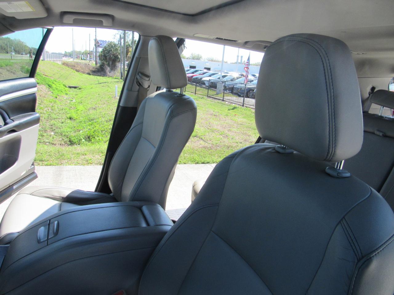 Toyota Highlander XLE V6 FWD (Natl) 2017