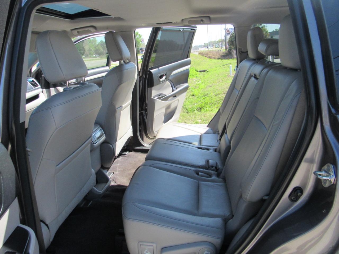 Toyota Highlander XLE V6 FWD (Natl) 2017