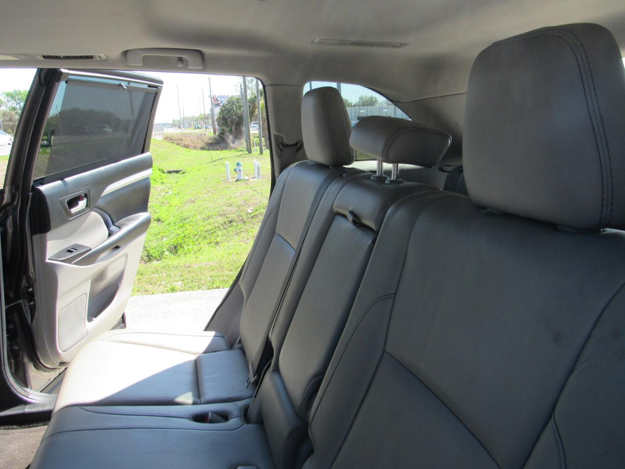 Toyota Highlander XLE V6 FWD (Natl) 2017