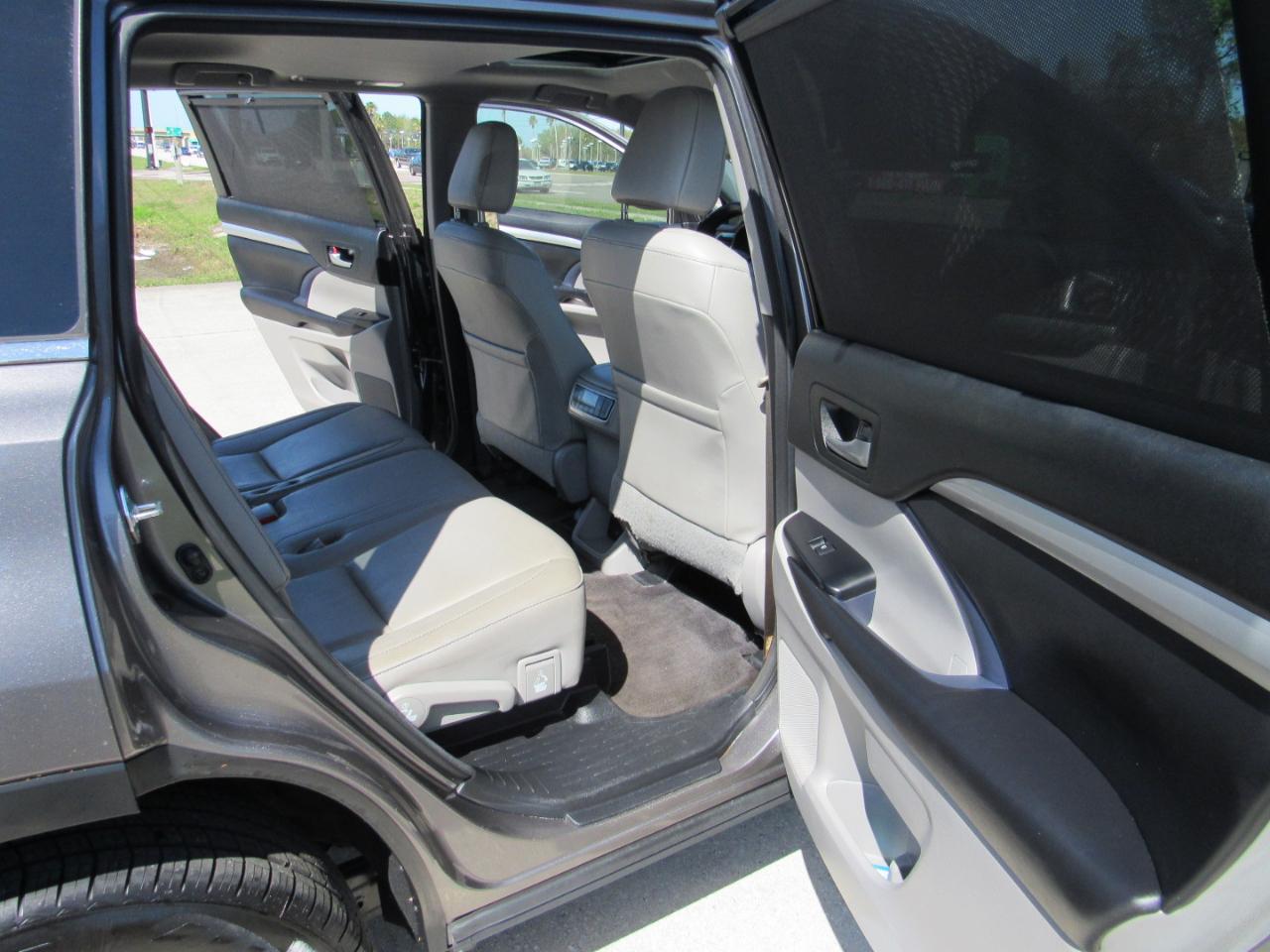 Toyota Highlander XLE V6 FWD (Natl) 2017