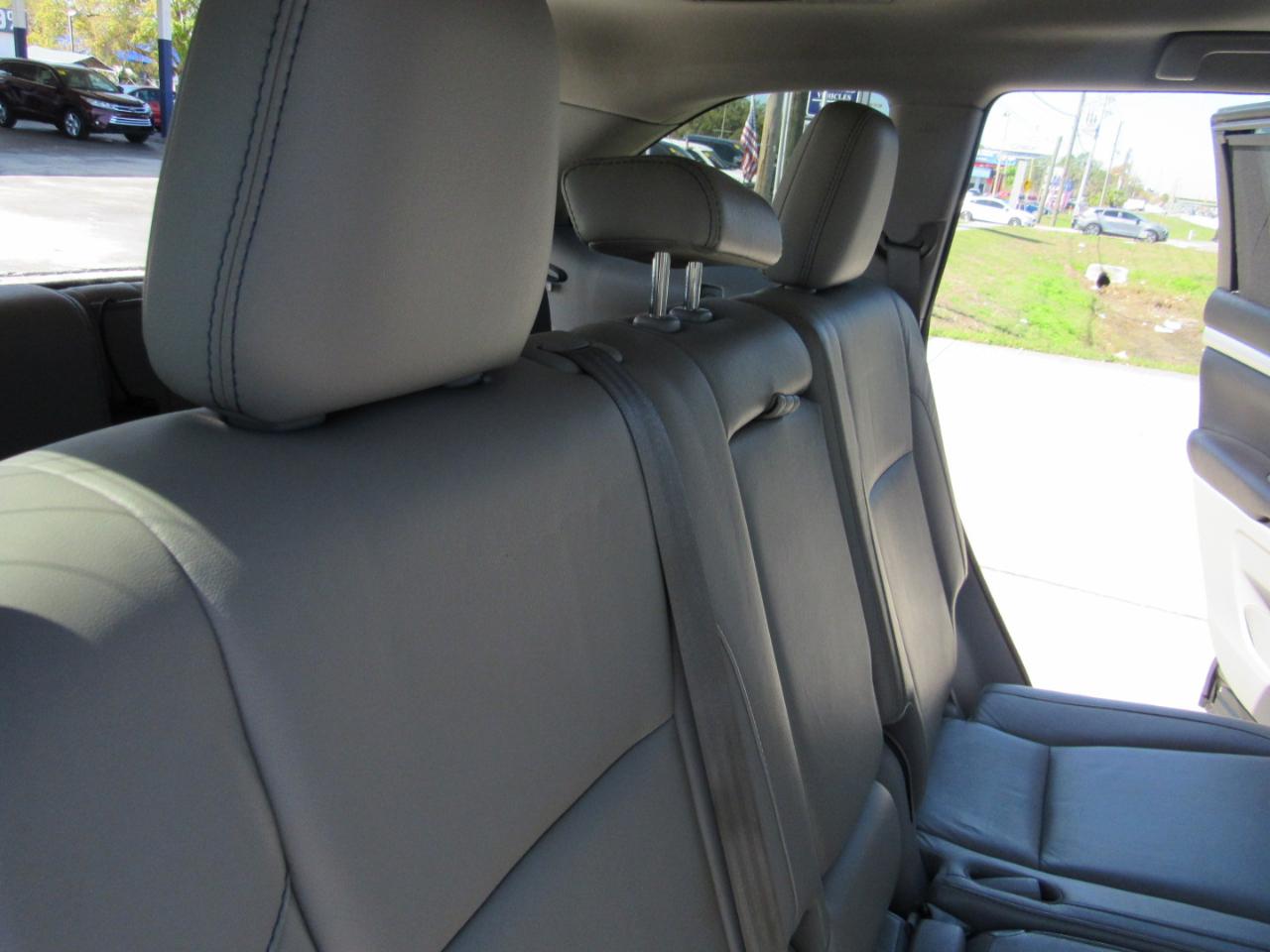 Toyota Highlander XLE V6 FWD (Natl) 2017