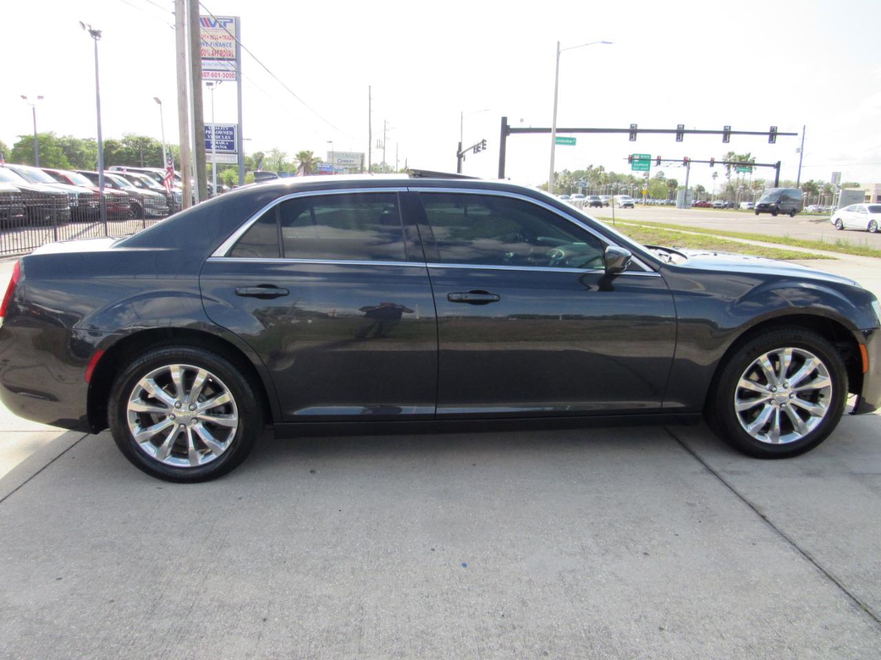 Chrysler 300 4dr Sdn Anniversary Edition AWD 2016