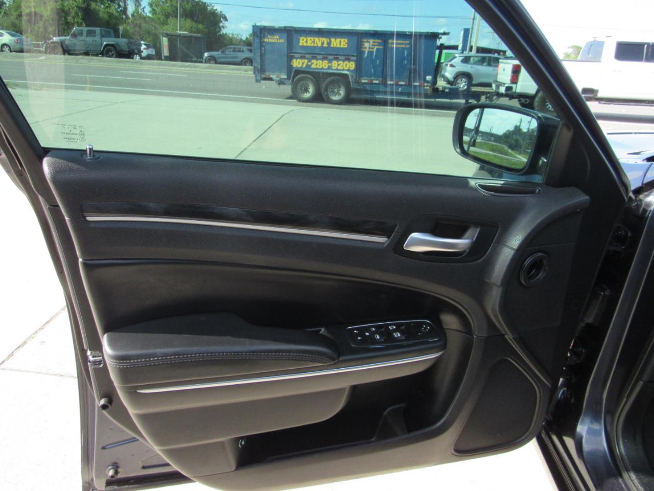 Chrysler 300 4dr Sdn Anniversary Edition AWD 2016