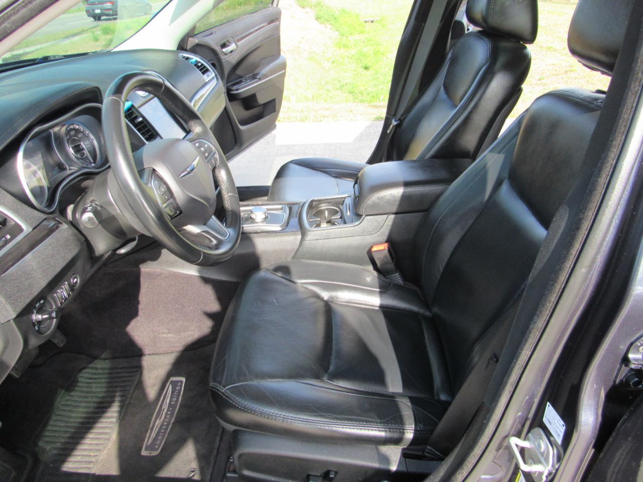 Chrysler 300 4dr Sdn Anniversary Edition AWD 2016