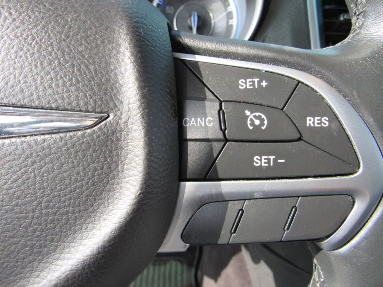 Chrysler 300 4dr Sdn Anniversary Edition AWD 2016