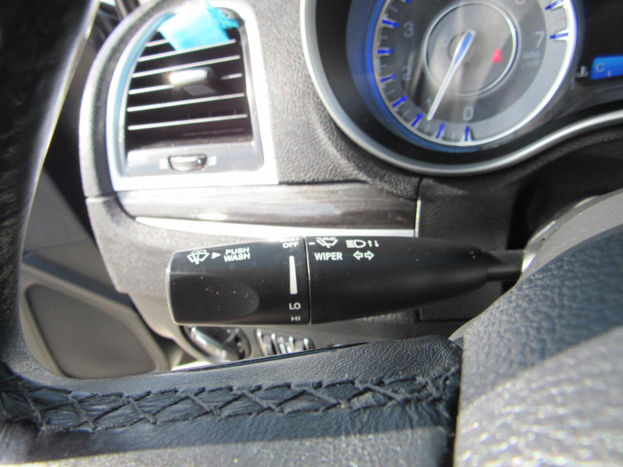 Chrysler 300 4dr Sdn Anniversary Edition AWD 2016