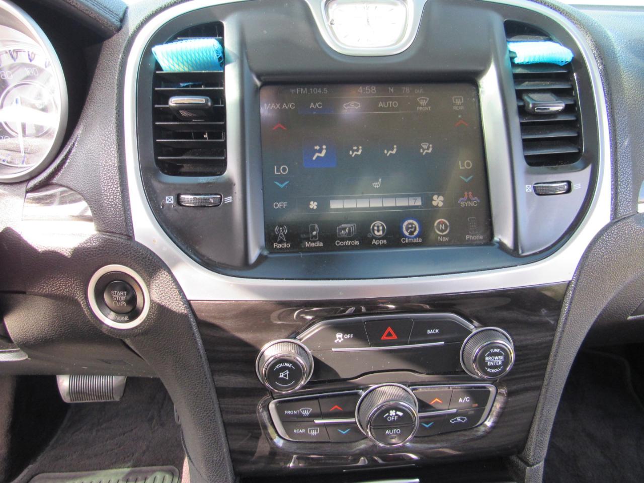 Chrysler 300 4dr Sdn Anniversary Edition AWD 2016