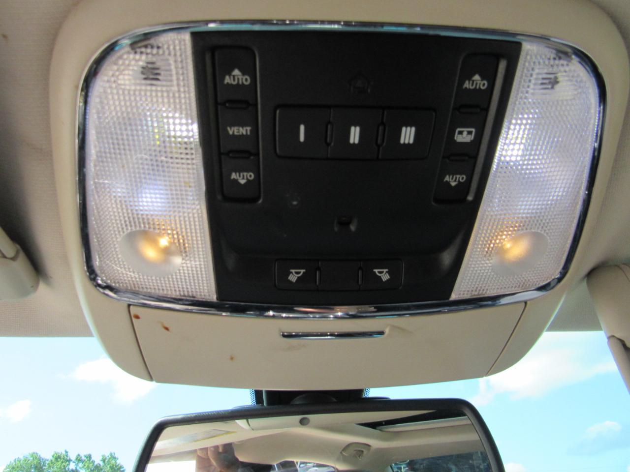 Chrysler 300 4dr Sdn Anniversary Edition AWD 2016