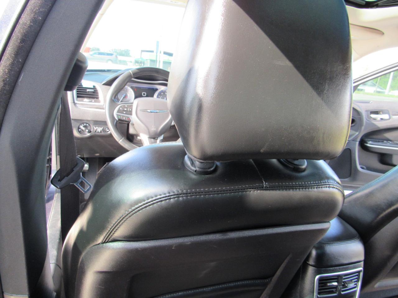 Chrysler 300 4dr Sdn Anniversary Edition AWD 2016