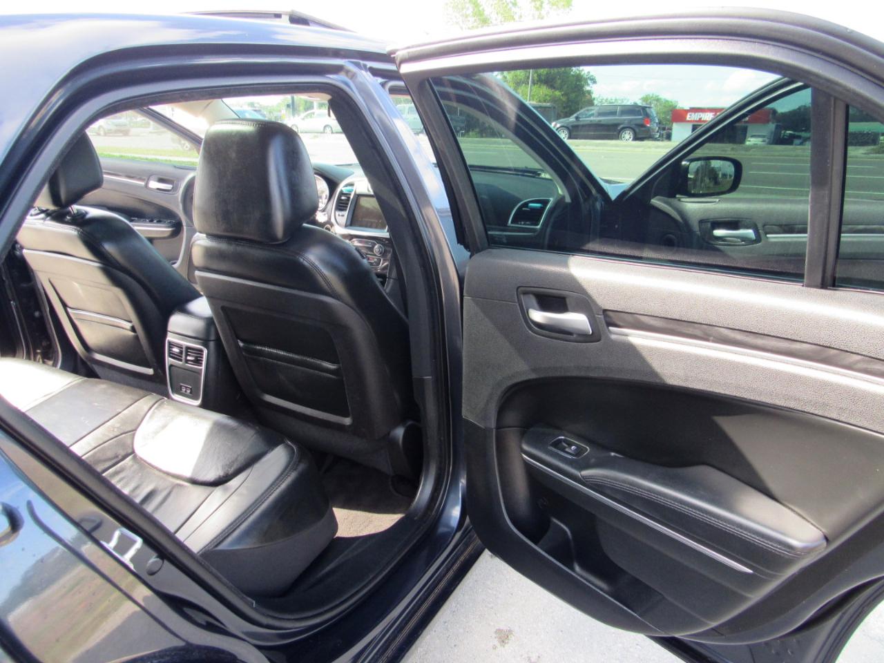 Chrysler 300 4dr Sdn Anniversary Edition AWD 2016