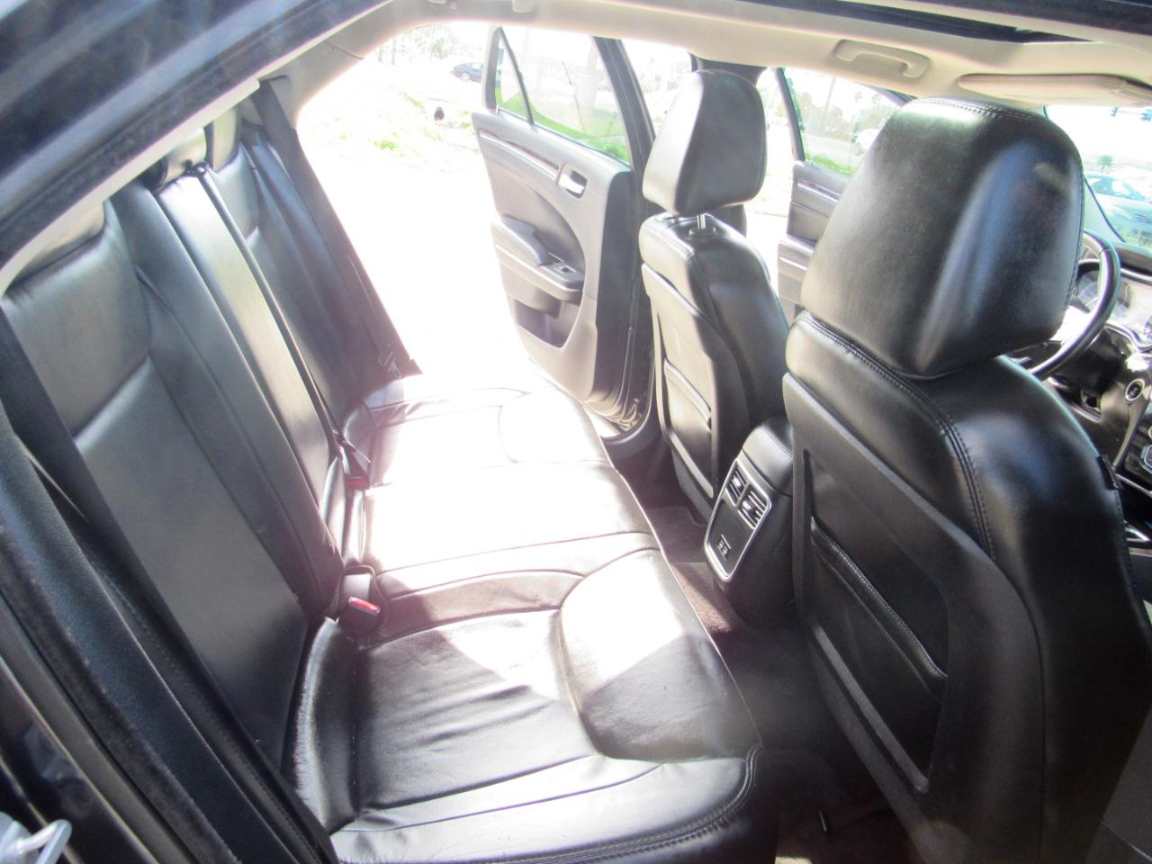 Chrysler 300 4dr Sdn Anniversary Edition AWD 2016