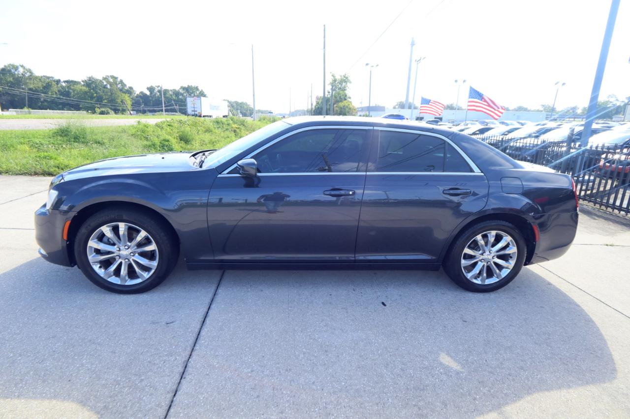 Chrysler 300 4dr Sdn Anniversary Edition AWD 2016