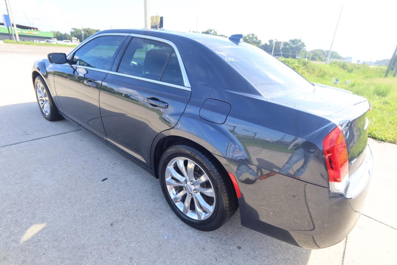 Chrysler 300 4dr Sdn Anniversary Edition AWD 2016