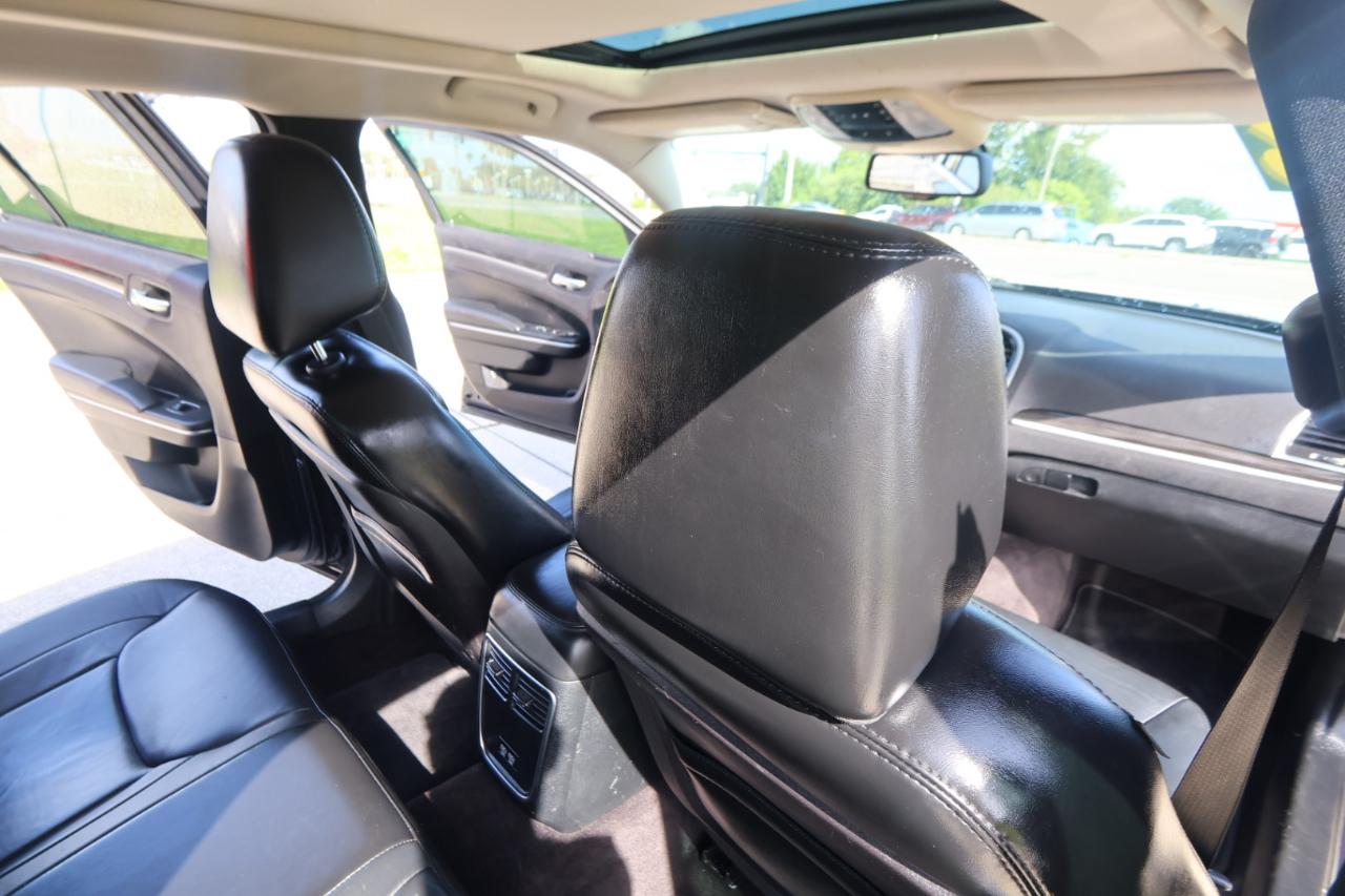 Chrysler 300 4dr Sdn Anniversary Edition AWD 2016