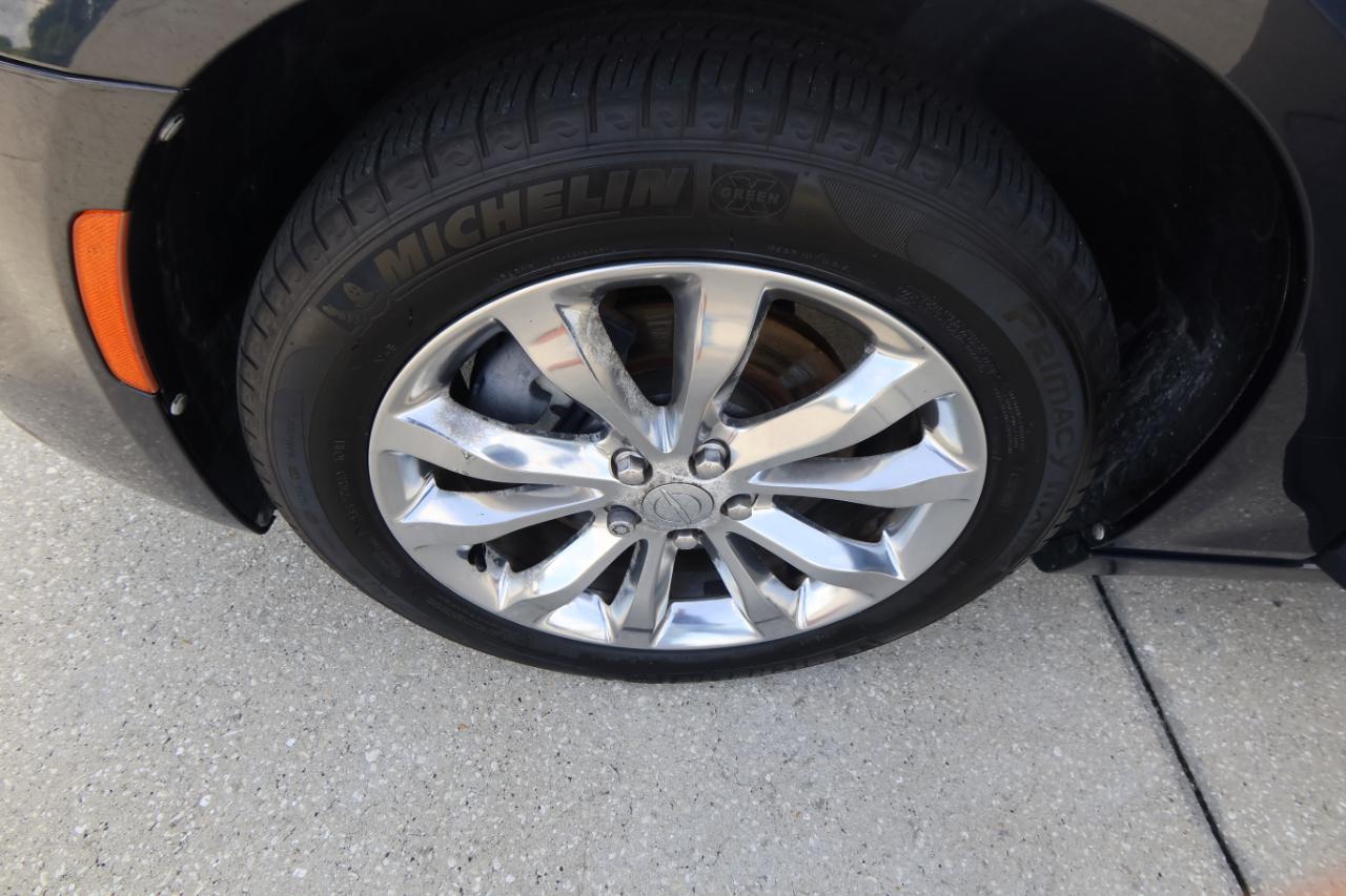 Chrysler 300 4dr Sdn Anniversary Edition AWD 2016