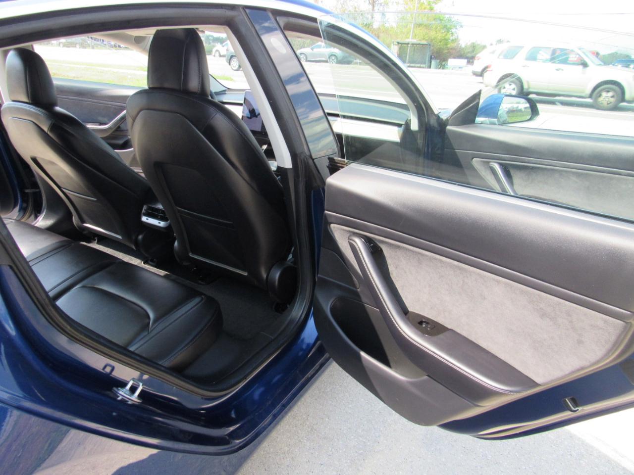 Tesla Model 3 Long Range Battery RWD 2018