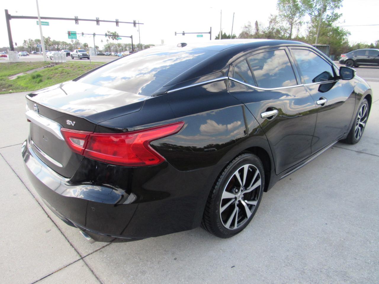 Nissan Maxima SV 3.5L 2018