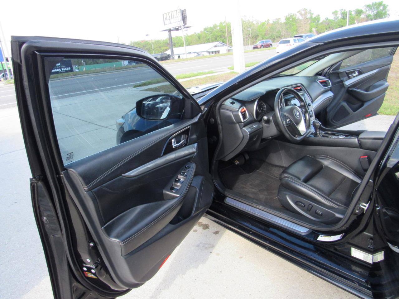 Nissan Maxima SV 3.5L 2018