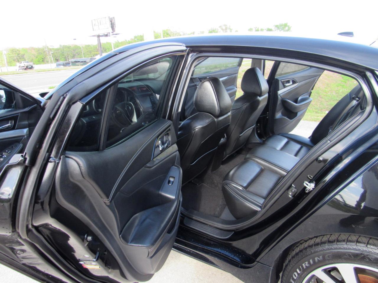 Nissan Maxima SV 3.5L 2018