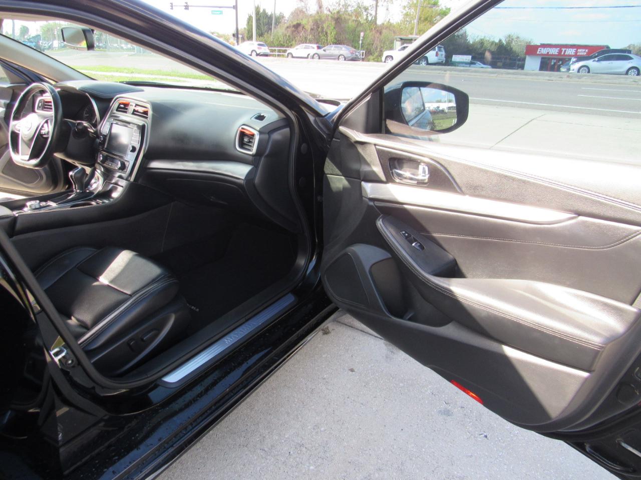 Nissan Maxima SV 3.5L 2018