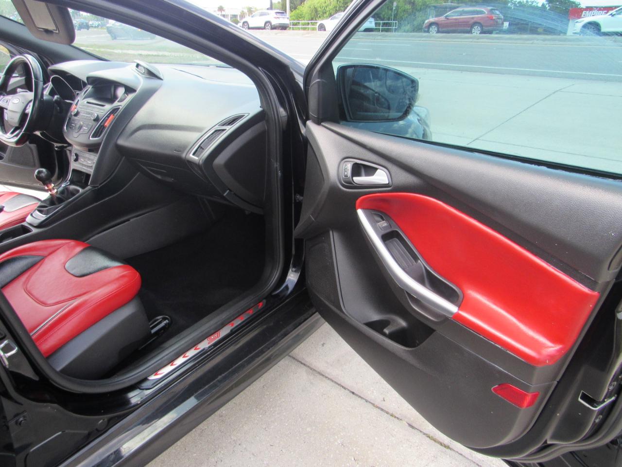 Ford Focus 5dr HB ST 2016